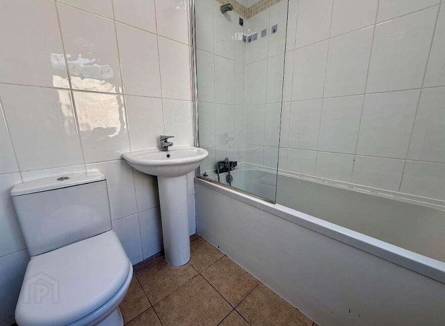 3 Loopland Parade, Belfast, BT6 9EF