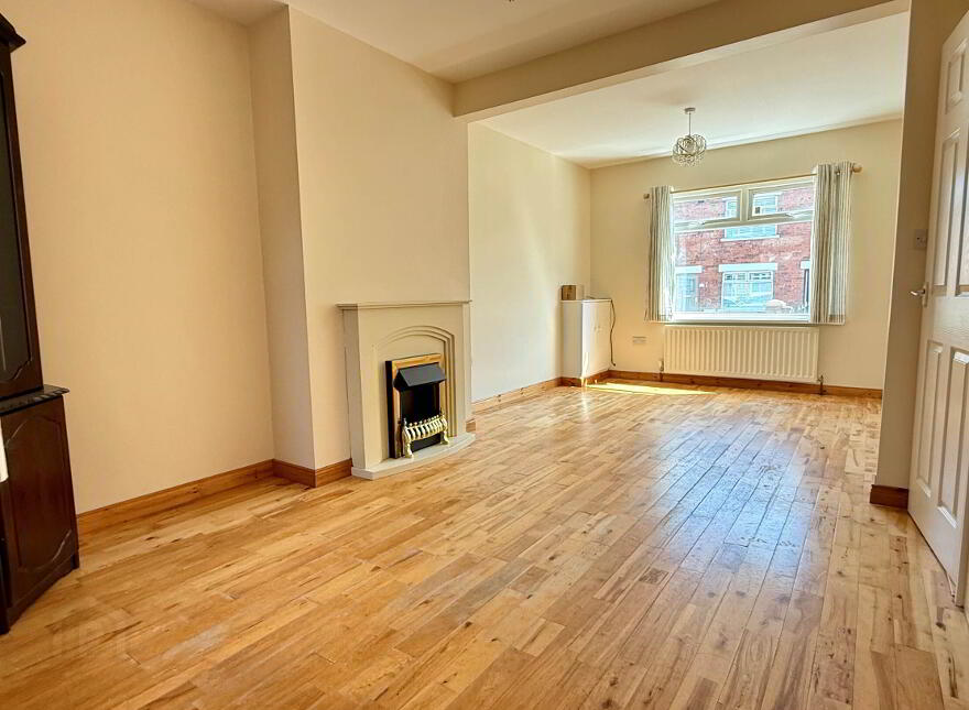 3 Loopland Parade, Belfast, BT6 9EF