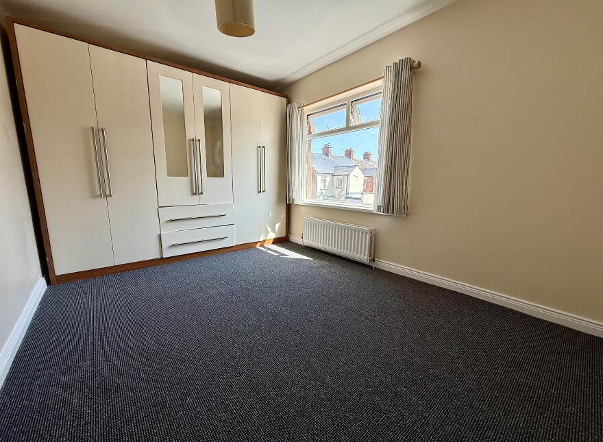 3 Loopland Parade, Belfast, BT6 9EF