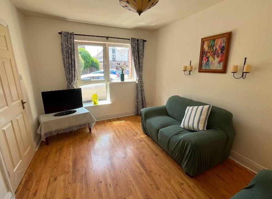 64 The Stables, Mill Road, Midleton, P25R923