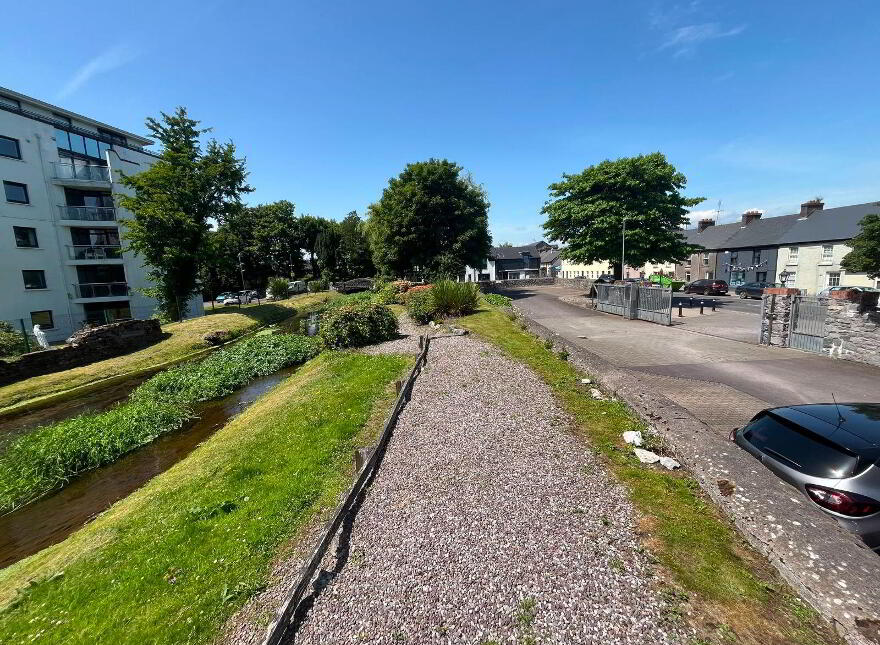 64 The Stables, Mill Road, Midleton, P25R923