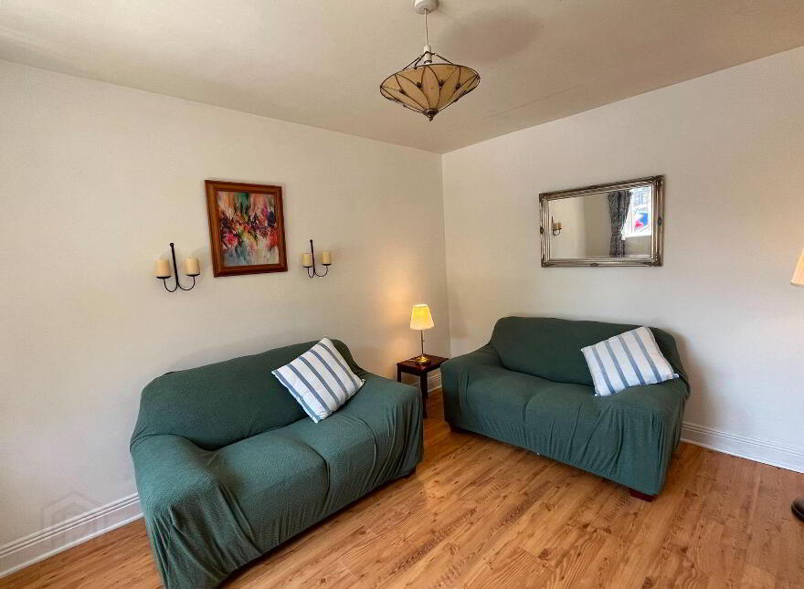 64 The Stables, Mill Road, Midleton, P25R923
