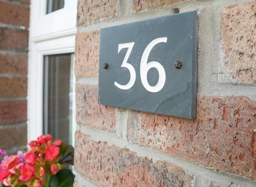 36 Glenbrae, Lisburn, BT28 2YJ