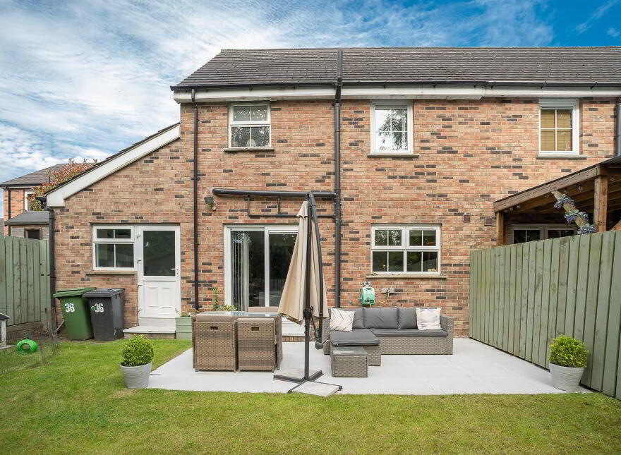 36 Glenbrae, Lisburn, BT28 2YJ