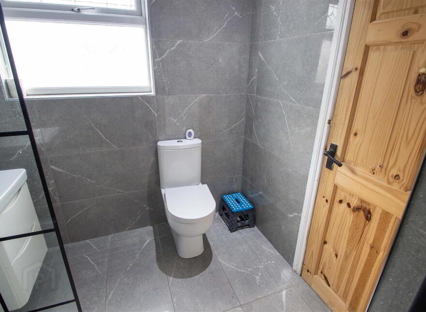 72 Ballymurphy Road, Belfast, BT12 7JN