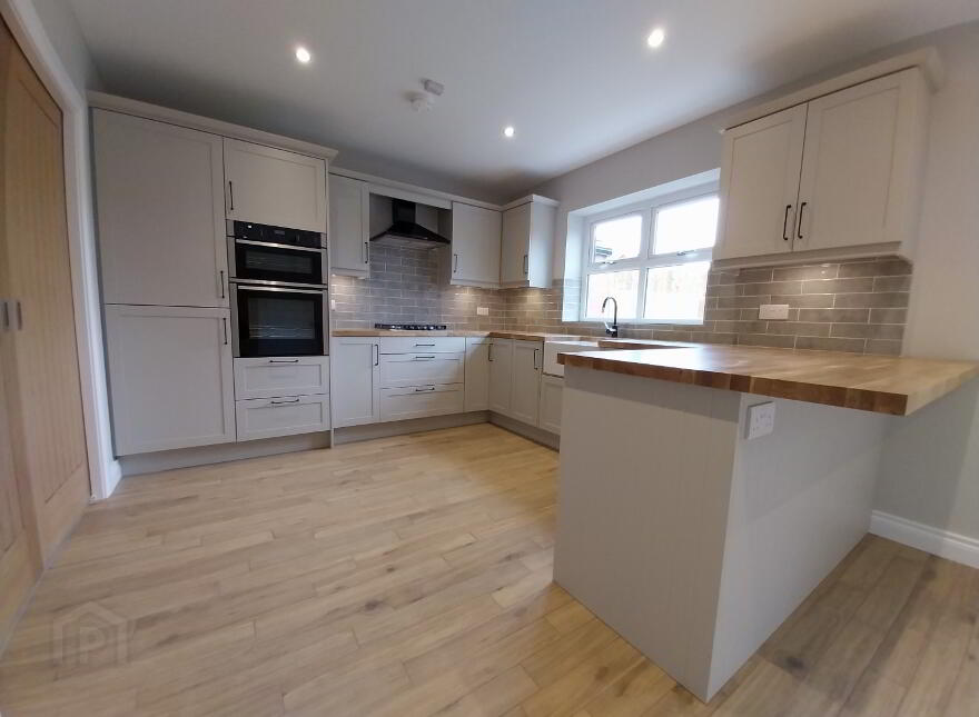 Detached, Old Court Manor, Old Court Manor, Craigavon