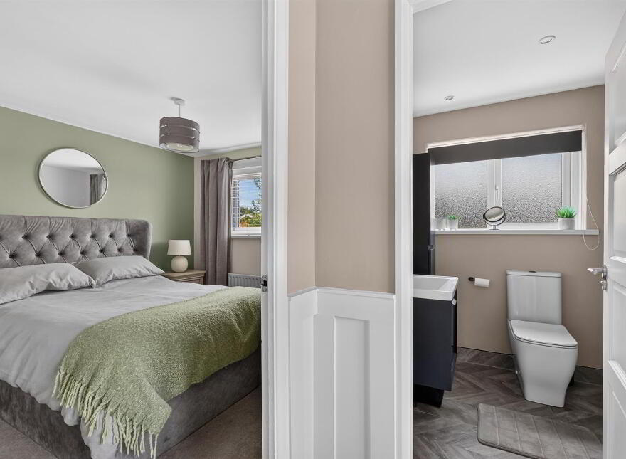 9 Glenhead Avenue, Dunmurry, Belfast, BT17 9AX