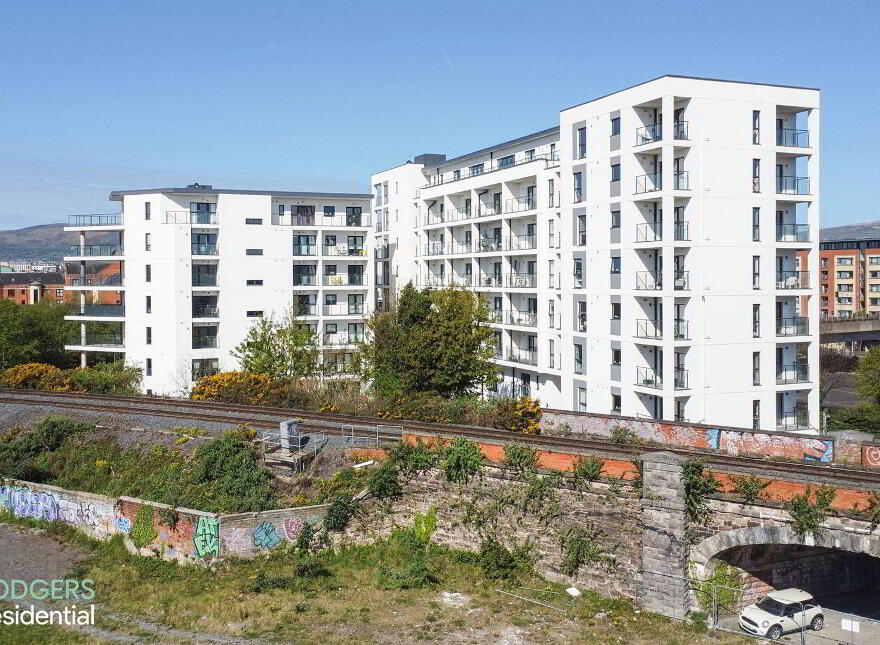 Apt 10, 25 Bridge End, Belfast, BT5 4AW