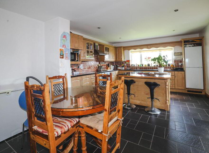 11 Bally-Too- Manor, Tarmonbarry, Tarmonbarry, N39C780