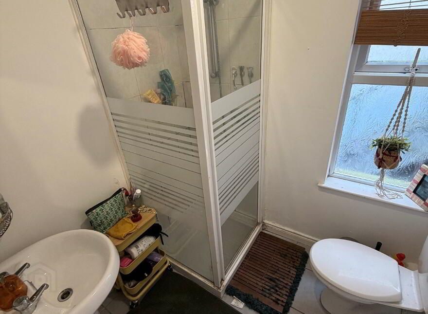 Flat 2, 63 Malone Avenue, Belfast, BT9 6EP