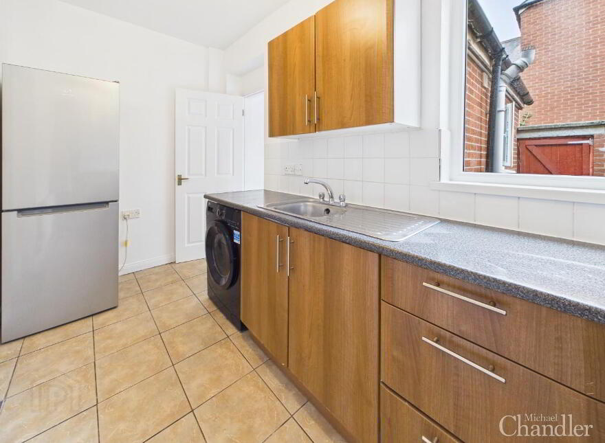 26 Ebor Parade, Belfast, BT12 6NS
