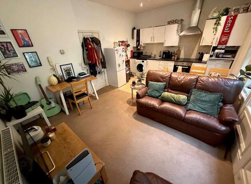 Flat 2, 112 Stranmillis Road, Belfast, BT9 5AE