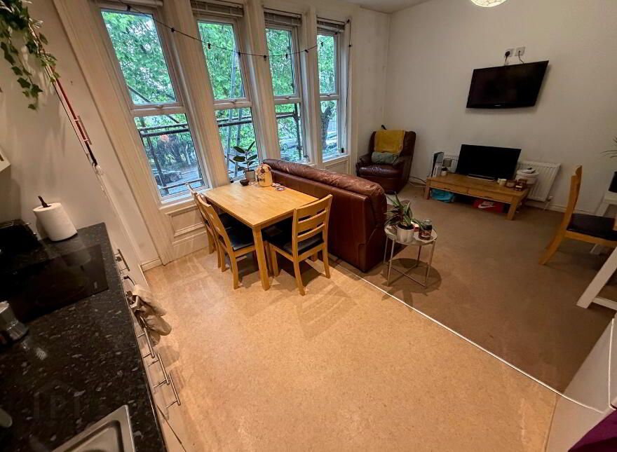 Flat 2, 112 Stranmillis Road, Belfast, BT9 5AE