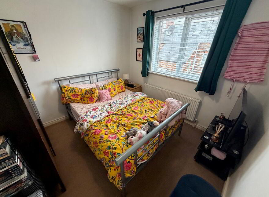 Flat 2, 112 Stranmillis Road, Belfast, BT9 5AE
