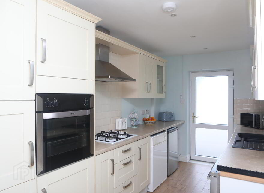 Gan Uimhir, Gore Street, Killala, F26D585