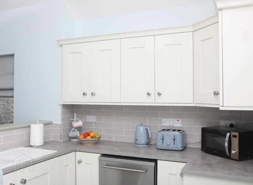 Gan Uimhir, Gore Street, Killala, F26D585
