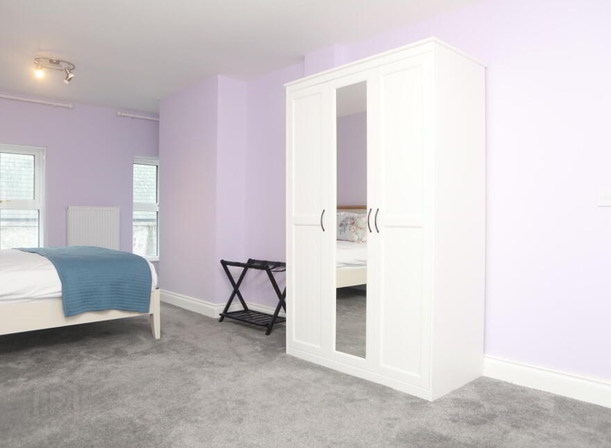 Gan Uimhir, Gore Street, Killala, F26D585