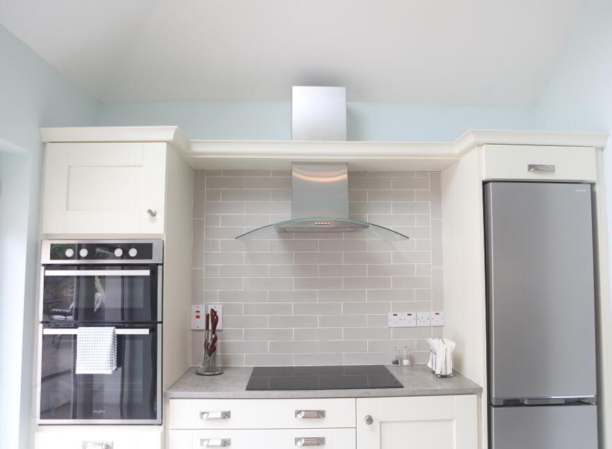 Gan Uimhir, Gore Street, Killala, F26D585