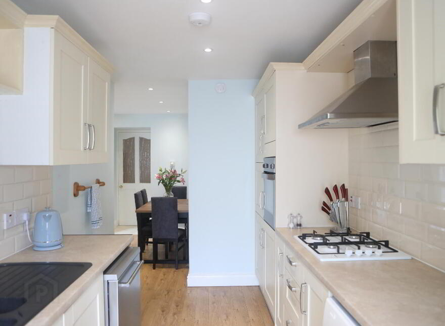Gan Uimhir, Gore Street, Killala, F26D585