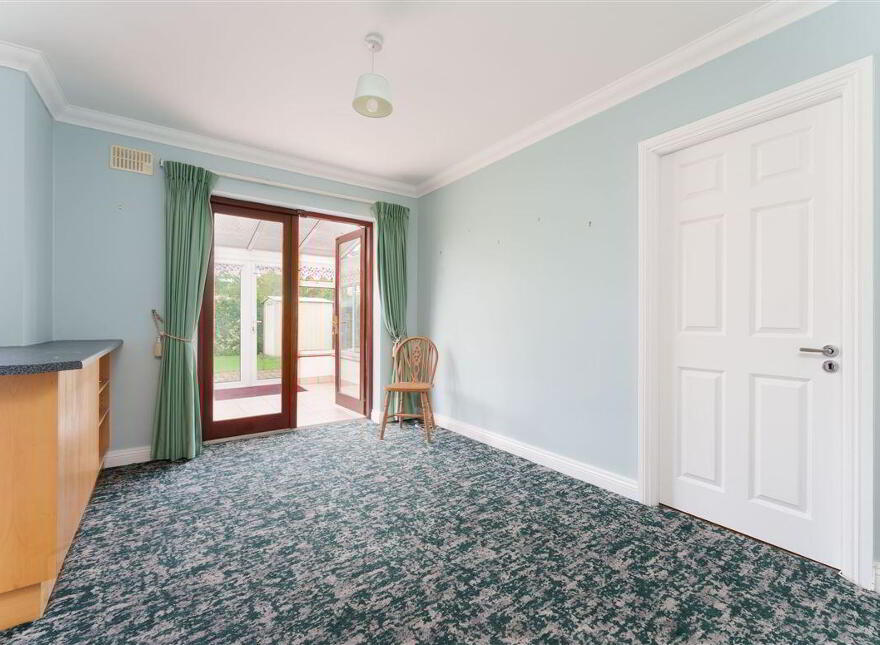 1 The Grove, Liffey Hall, Newbridge, W12TW28