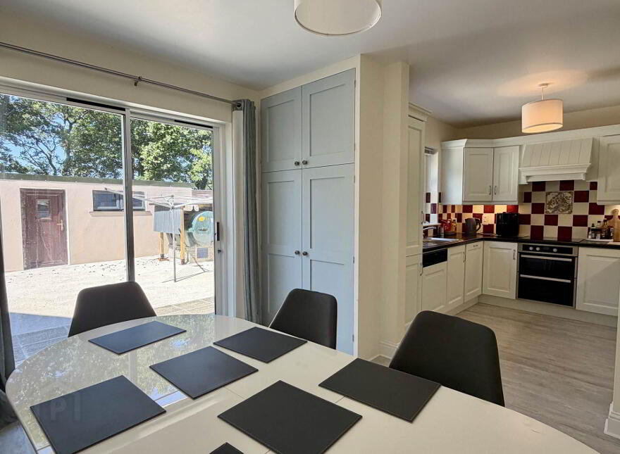 51 Ladys Cross, Clonakilty, P85P660