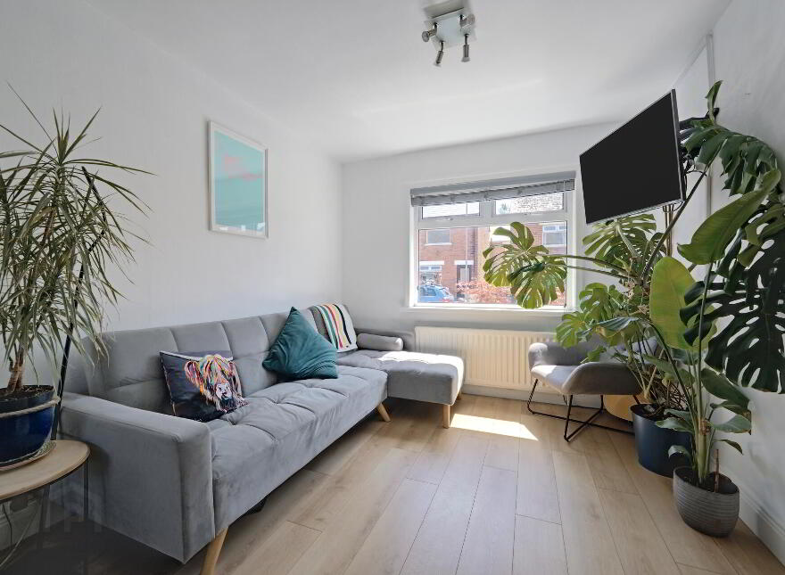 18 Dunraven Parade, Belfast, BT5 6BT