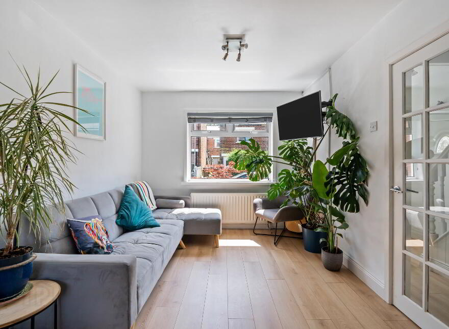 18 Dunraven Parade, Belfast, BT5 6BT