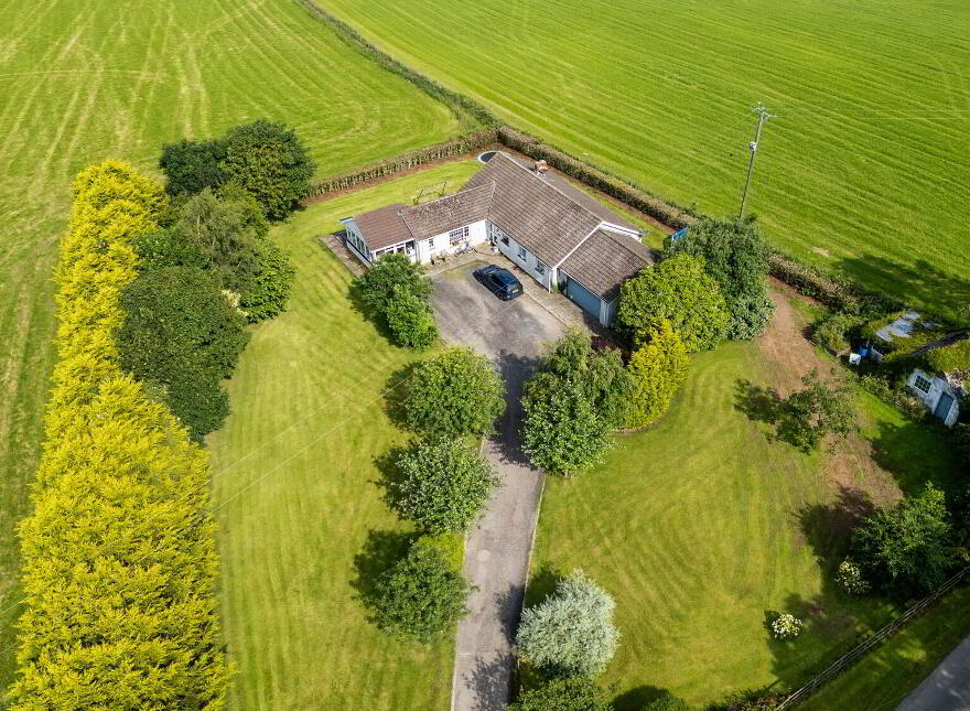 47 Gregorlough Road, Dromore;, Moira, BT25 1RR