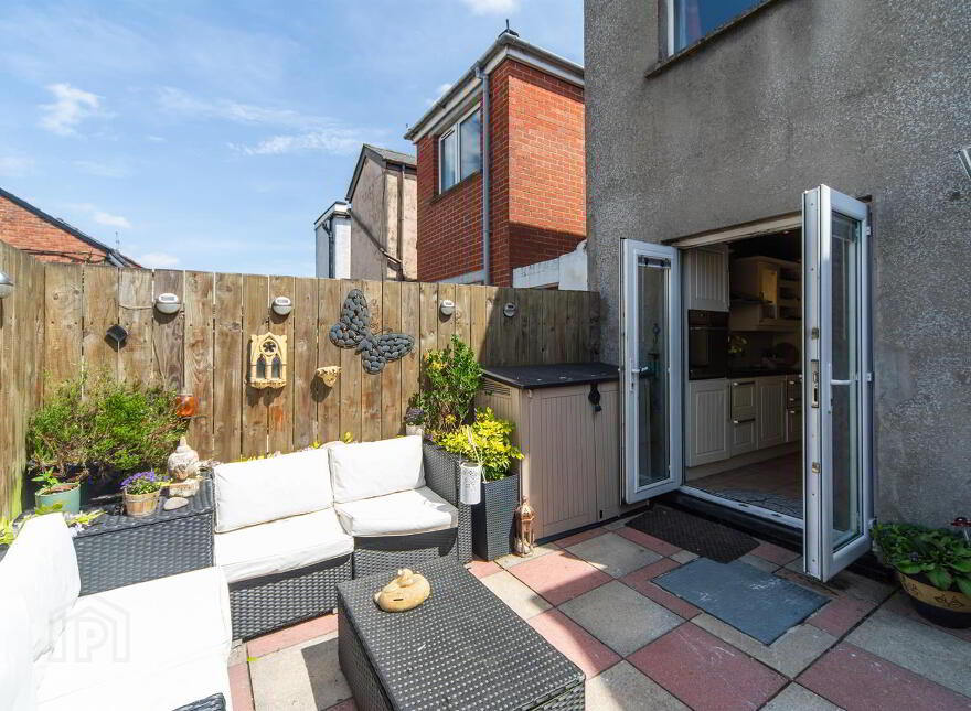 10 Hill Street, Dunmurry, Belfast, BT17 0AD