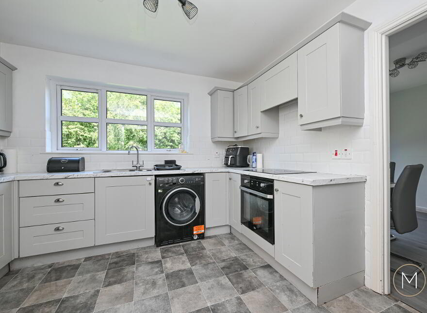 53 Meadowlands, Antrim, BT41 4EU