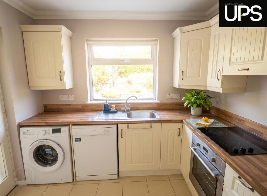 32 Knocknashinna Road, Downpatrick, BT30 6RF