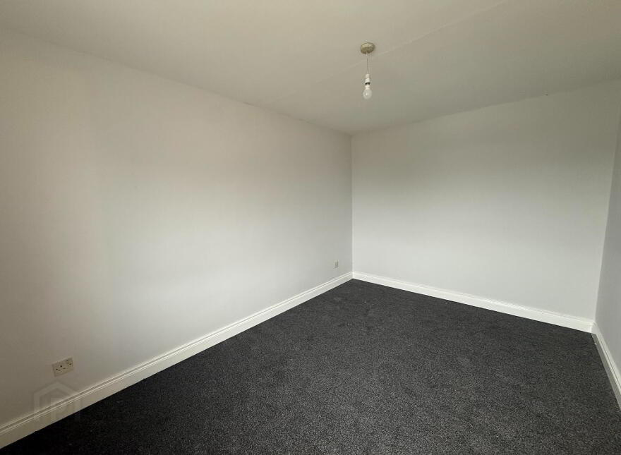 18 West Road, Portglenone, Ballymena, BT44 8BA