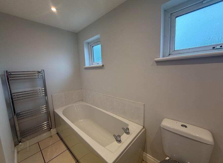 18 West Road, Portglenone, Ballymena, BT44 8BA