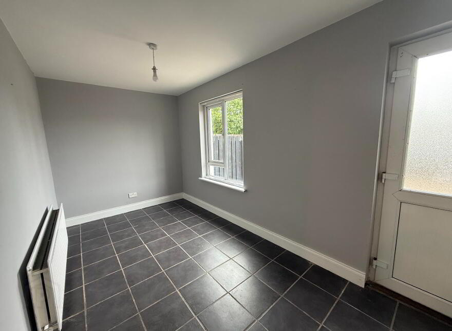 18 West Road, Portglenone, Ballymena, BT44 8BA