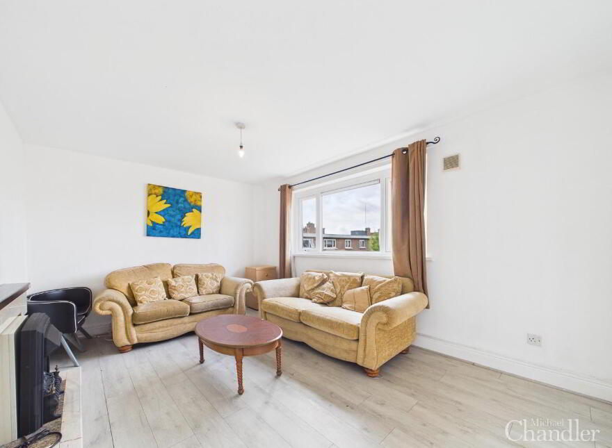 101 Annadale Flats, Belfast, BT7 3AX