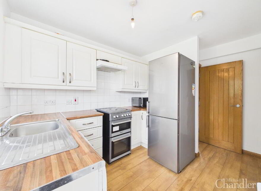 101 Annadale Flats, Belfast, BT7 3AX