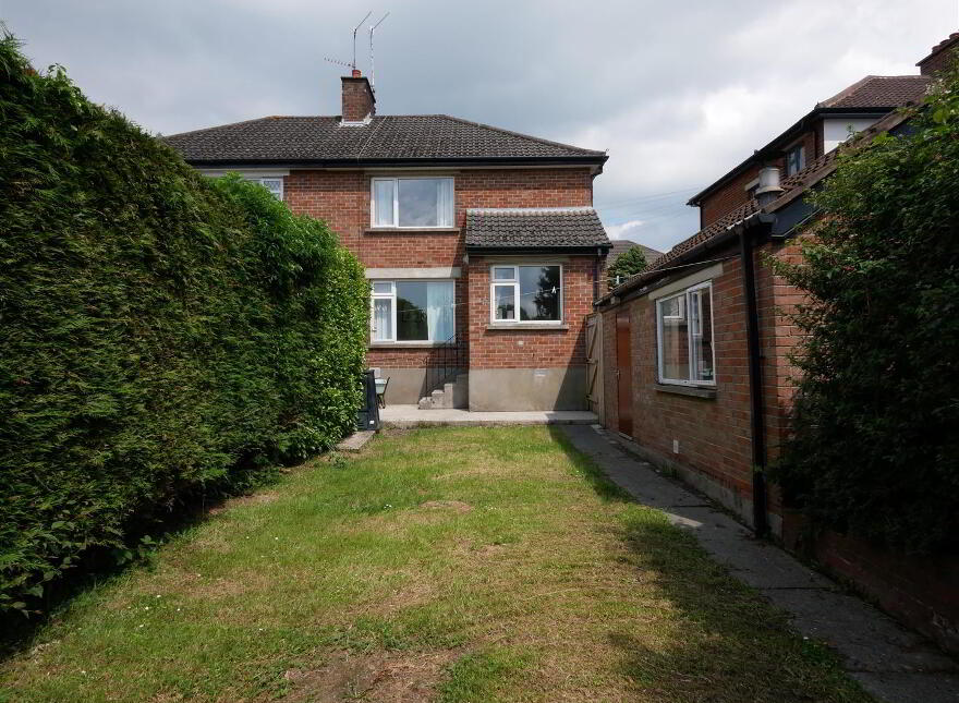 55 Cleveley Park, Newton Park, Belfast, BT8 6NB