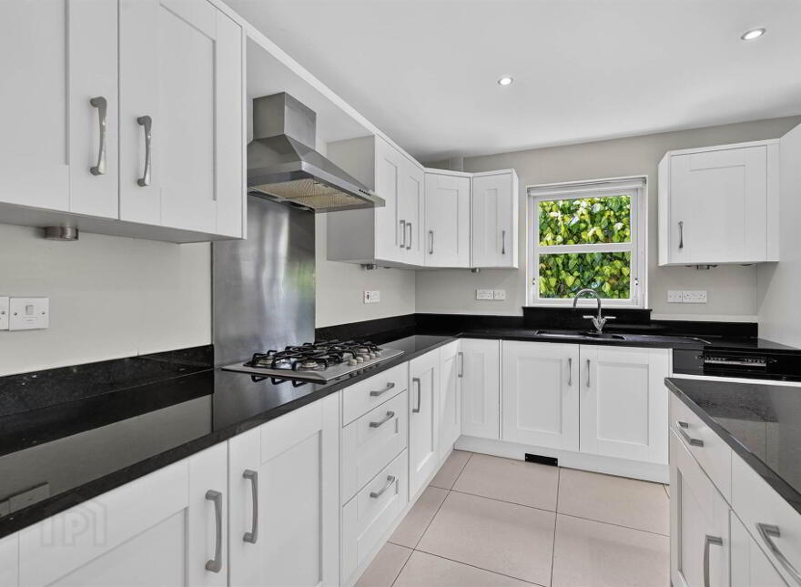 80B South Parade, Belfast, BT7 2GQ