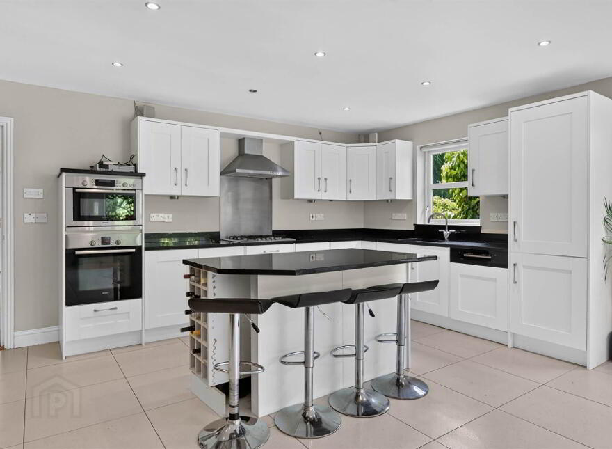 80B South Parade, Belfast, BT7 2GQ