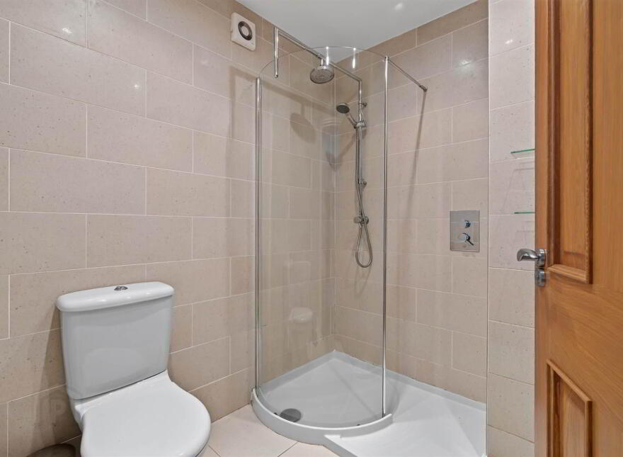 80B South Parade, Belfast, BT7 2GQ