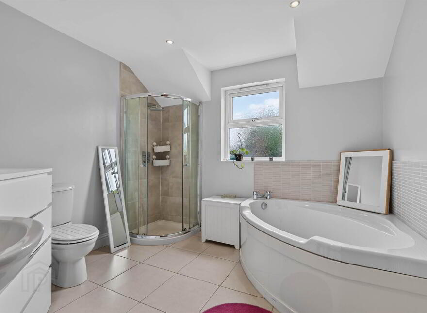 80B South Parade, Belfast, BT7 2GQ