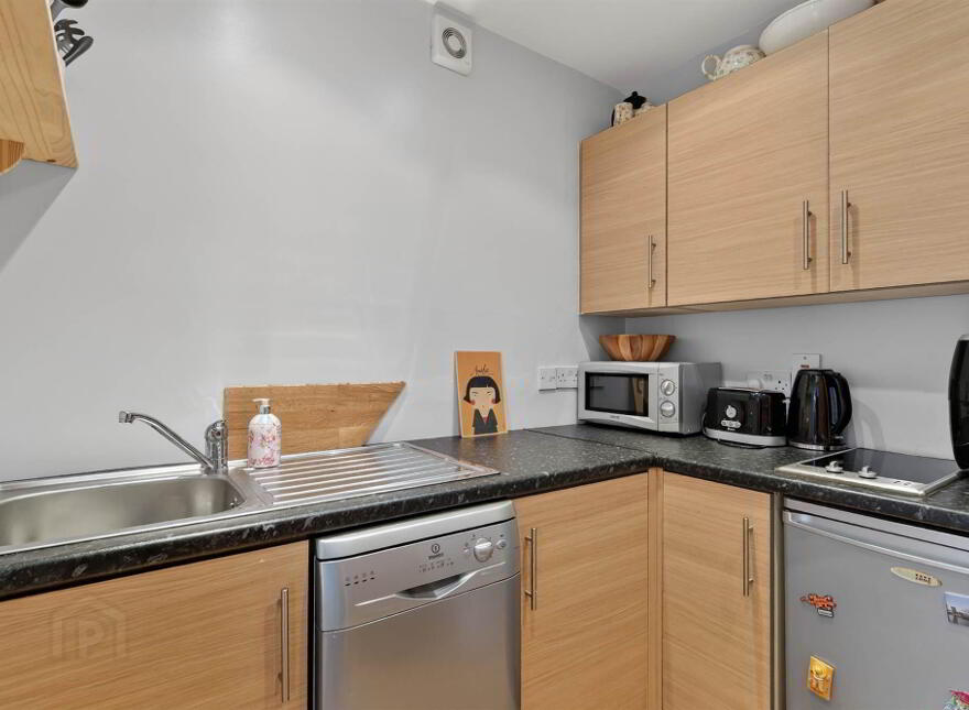 80B South Parade, Belfast, BT7 2GQ