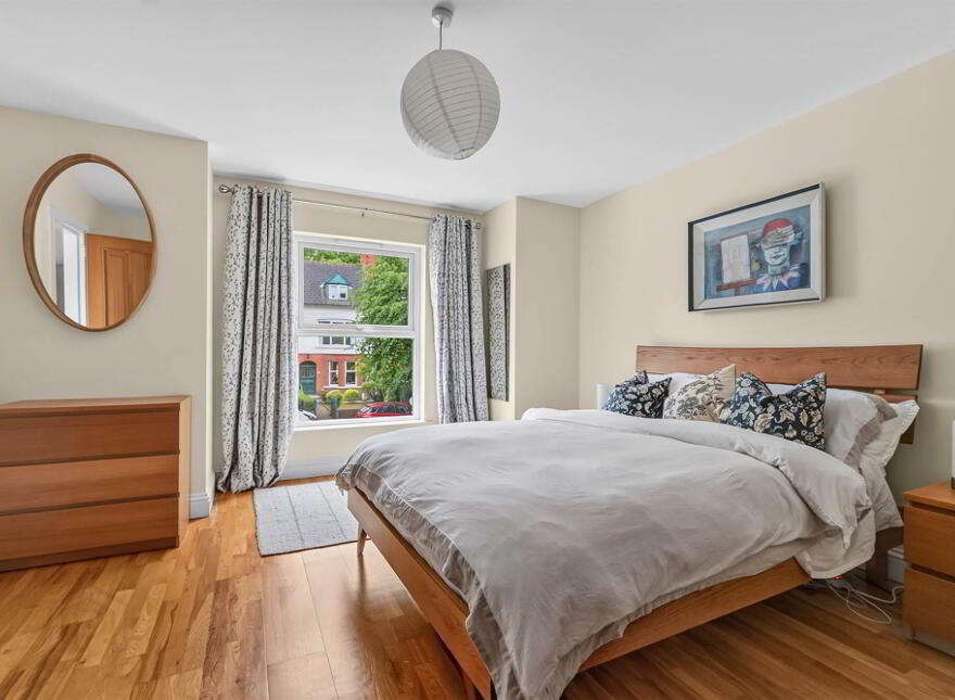 80B South Parade, Belfast, BT7 2GQ
