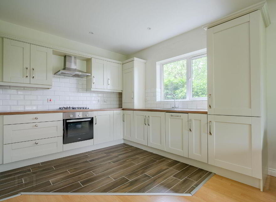 2 Stranmillis Reach, Belfast, BT7 1QZ