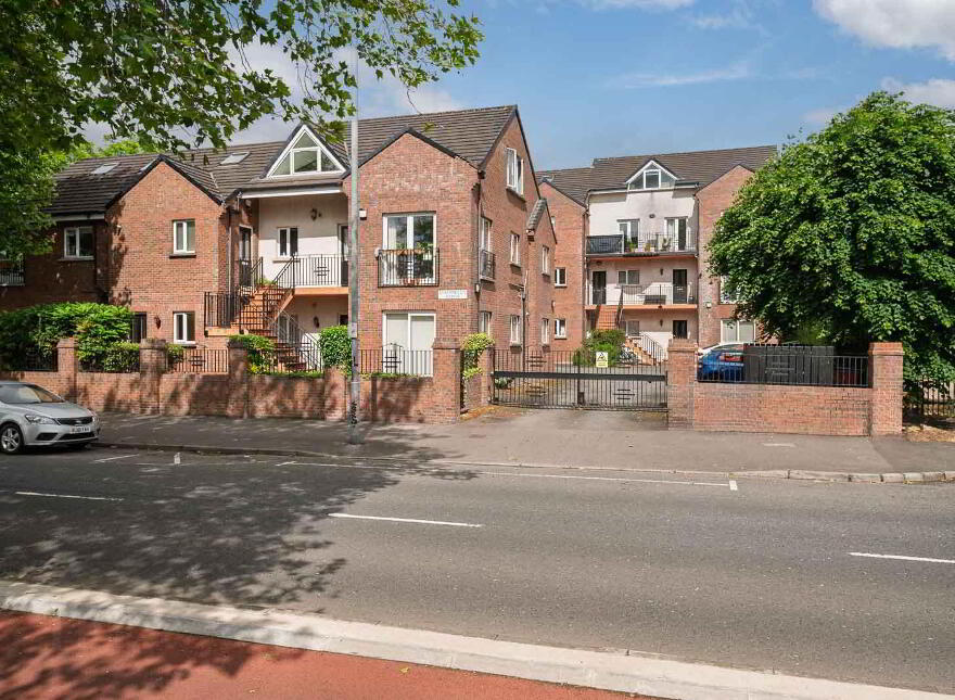 2 Stranmillis Reach, Belfast, BT7 1QZ