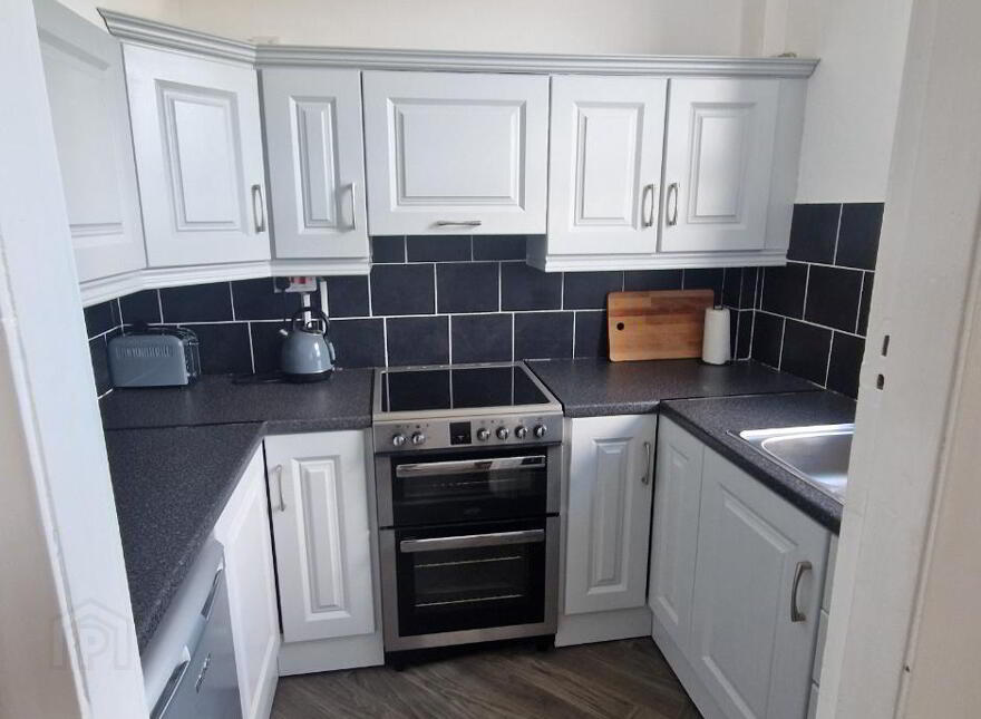 34 Portstewart Road, Portrush, BT56 8EQ