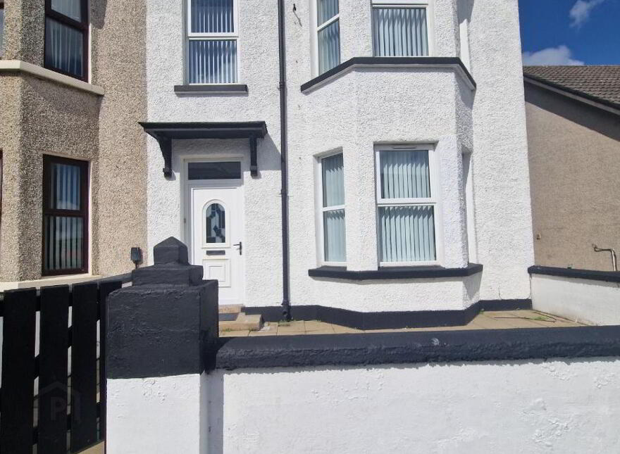 34 Portstewart Road, Portrush, BT56 8EQ