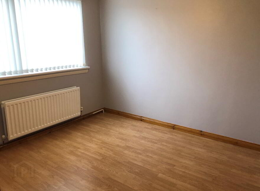 27 Kingsway, Carrickfergus, BT38 7JZ