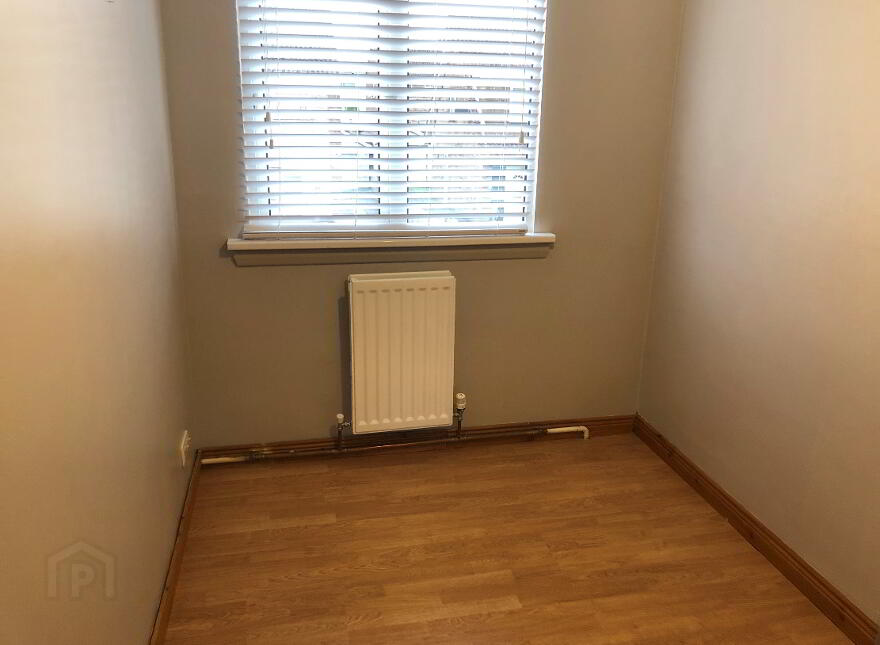27 Kingsway, Carrickfergus, BT38 7JZ