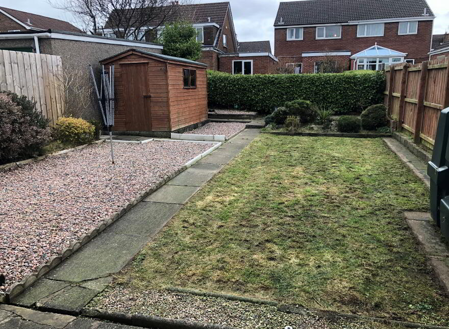 27 Kingsway, Carrickfergus, BT38 7JZ